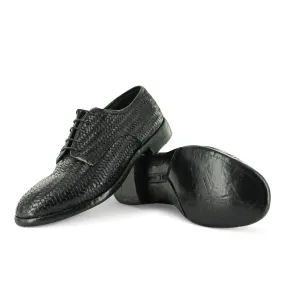 ABO4A - Black Interwoven Lace Up