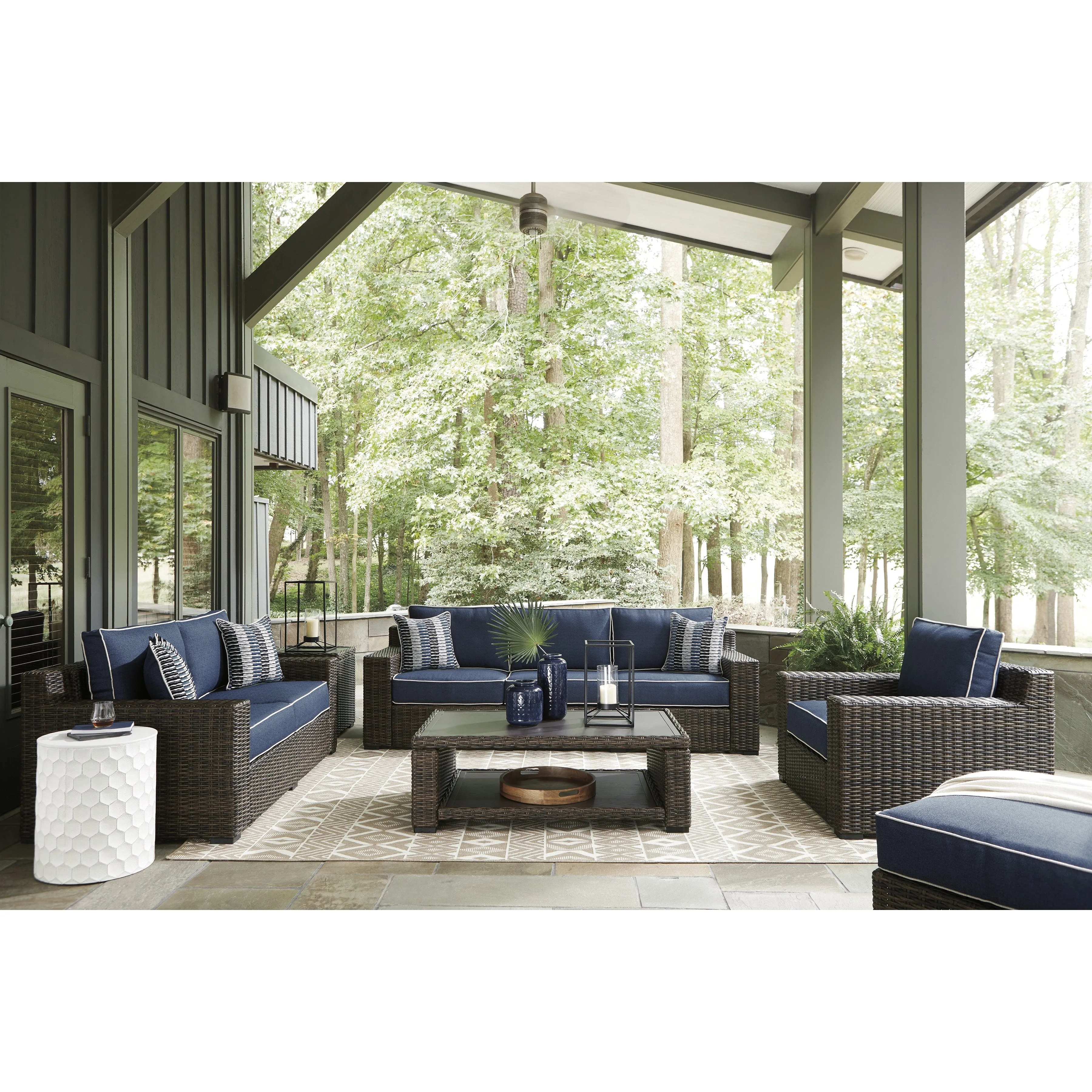 Sag Harbor Outdoor 98" Sofa