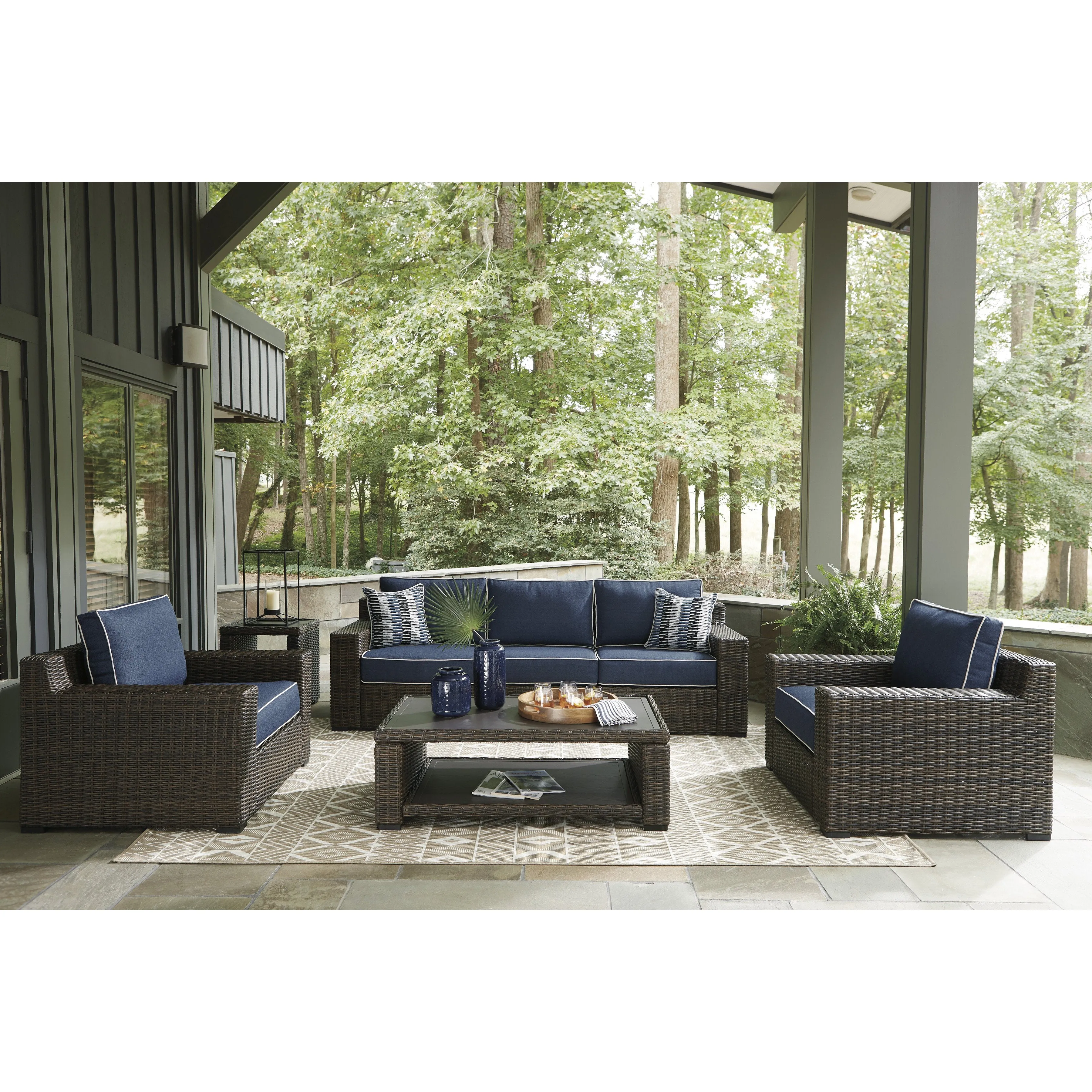 Sag Harbor Outdoor 98" Sofa