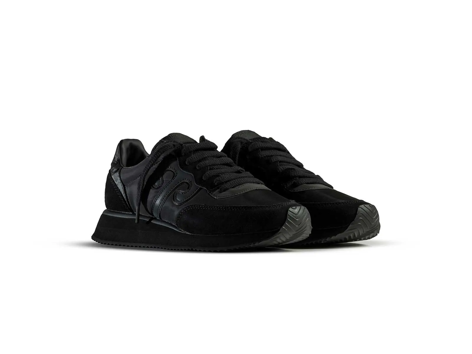 WuShu Trainer dark black